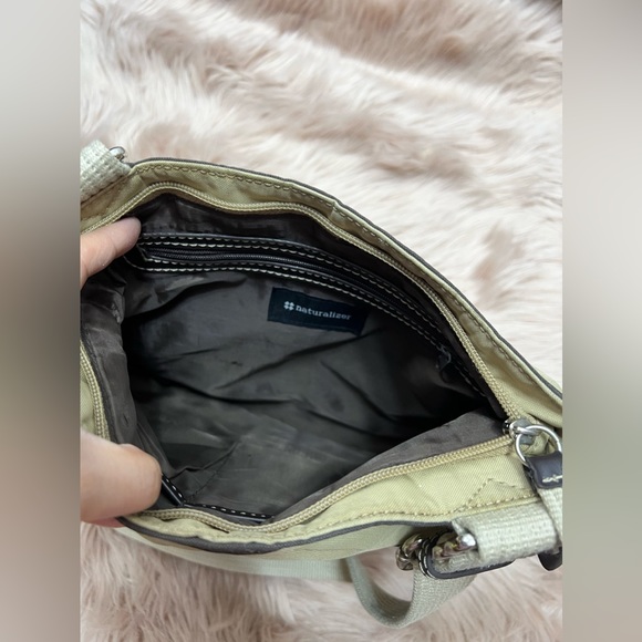 NATURALIZER sling bag in Nude color - Picture 5 of 7